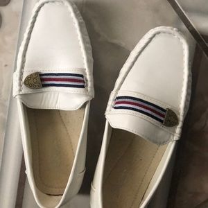 White with stripes flats for unisex